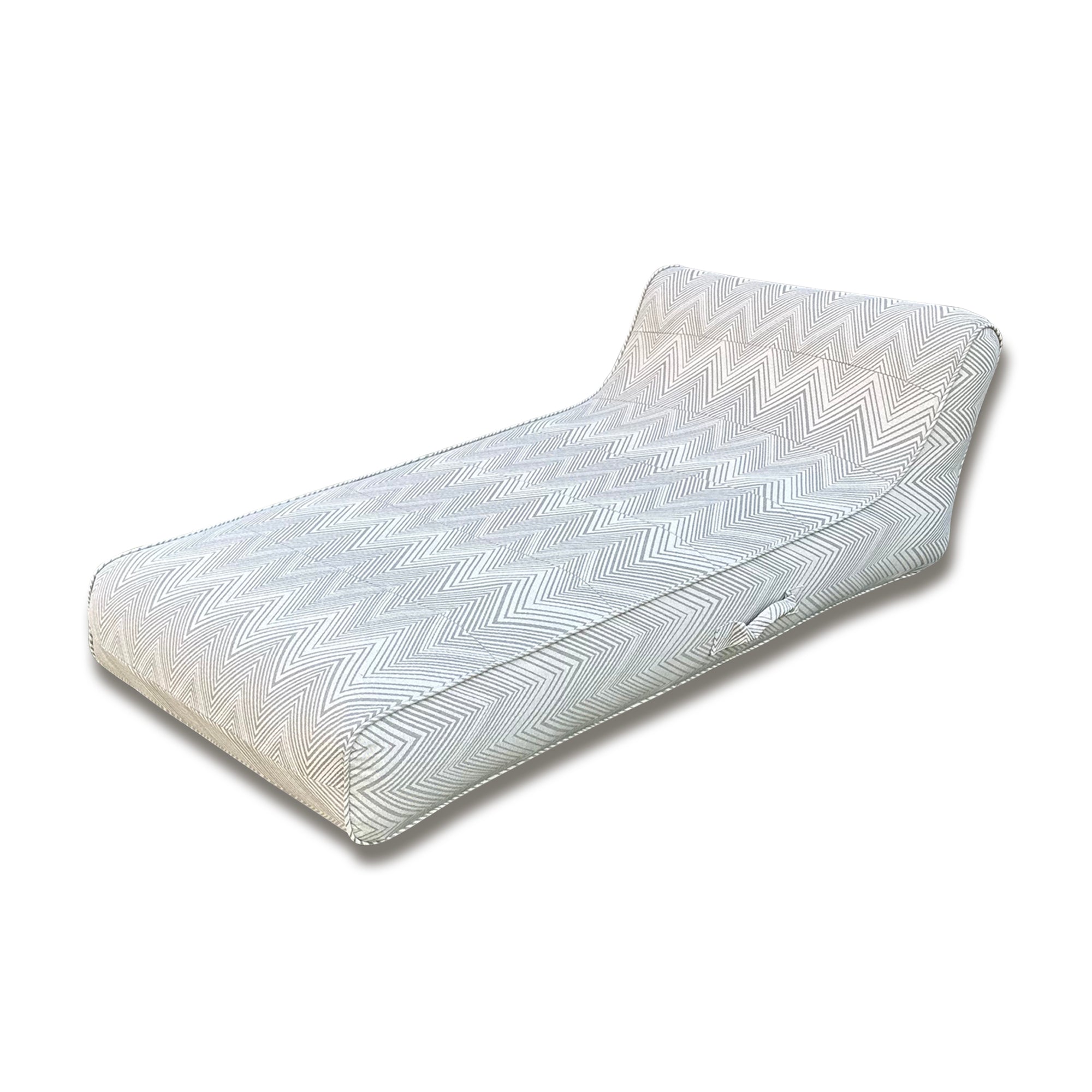 Oyster Zag - Luxe Linen-Like Inflatable Boat & Pool Lounger